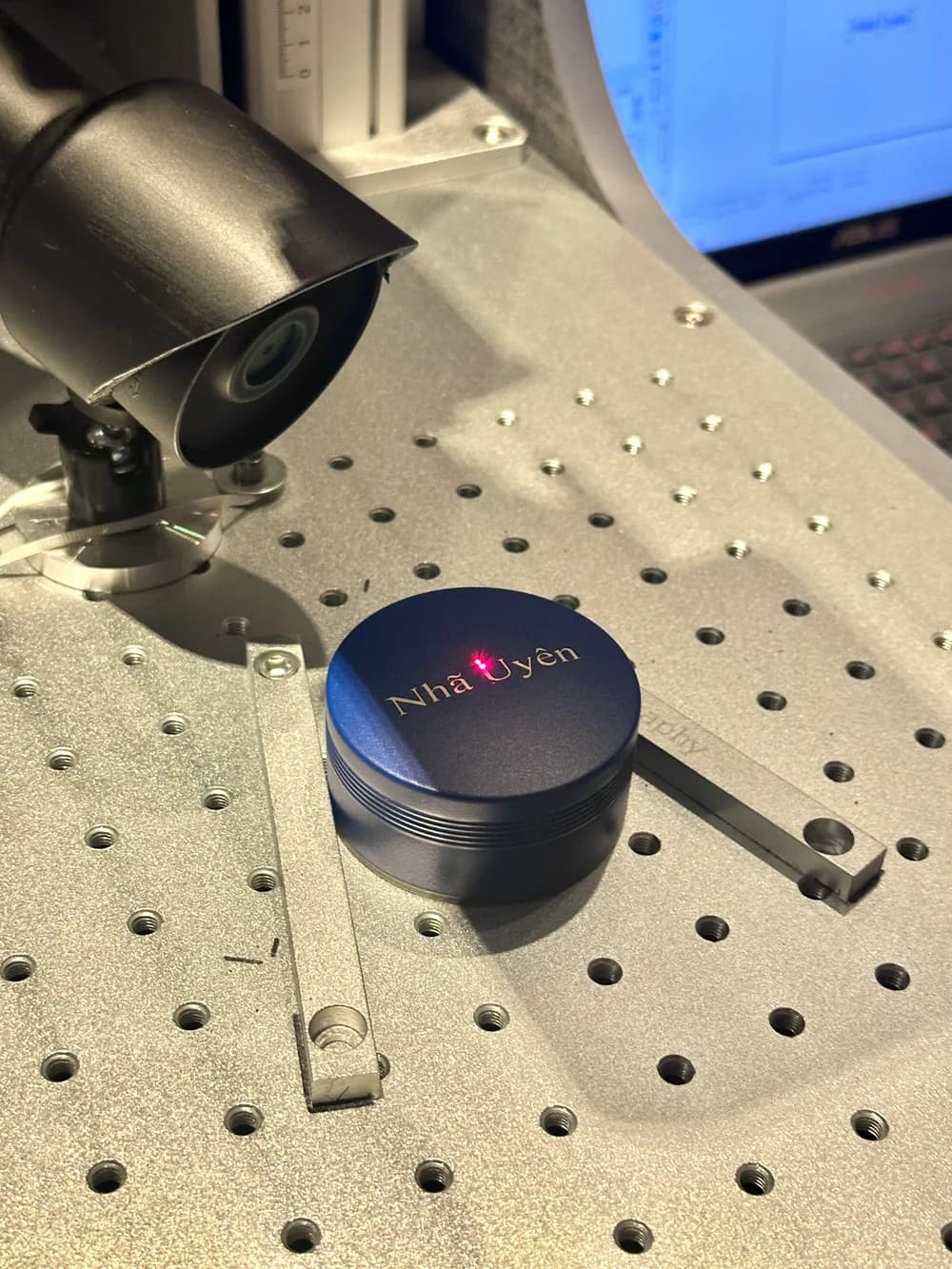 Khắc laser tại chỗ