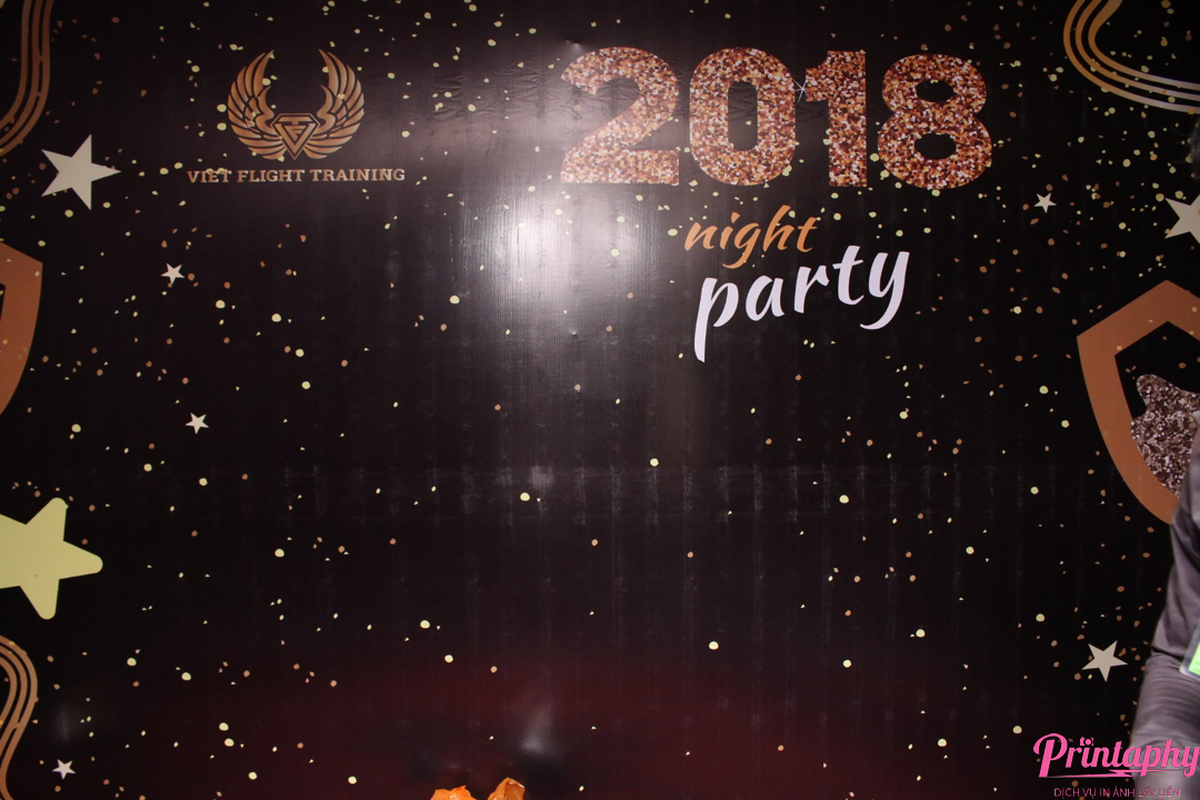 Tổ chức tiệc cuối năm, tổ chức tiệc tất niên với dịch vụ chụp ảnh Printaphy Photobooth