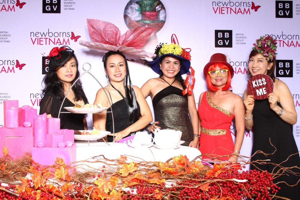 chụp ảnh lấy liền, chụp ảnh lấy ngay, chụp ảnh photobooth, chụp hình lấy liền, chup hinh lay ngay, chup hinh photobooth, in ảnh lấy liền, in hình lấy liền, printaphy,photobooth vietnam, tổ chức sinh nhật, tổ chức tiệc, tổ chức lễ hội, tổ chức prom, tiệc công ty, photo booth, instant print vietnam, tổ chức tiệc công ty, ý tưởng tổ chức tiệc