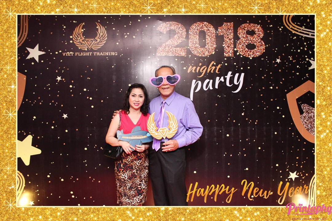 Tổ chức tiệc cuối năm, tổ chức tiệc tất niên với dịch vụ chụp ảnh Printaphy Photobooth