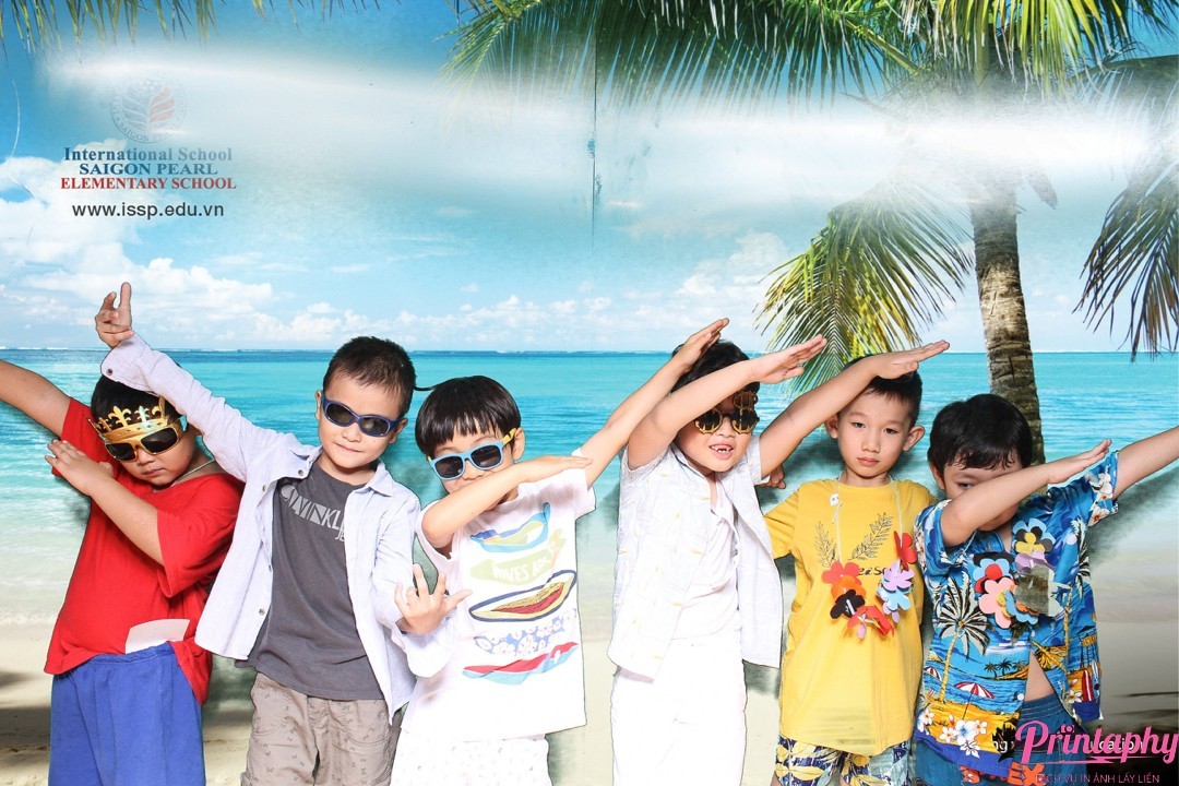 Tổ chức ngày nhà giáo Việt Nam 20/11 với dịch vụ chụp ảnh printaphy photobooth