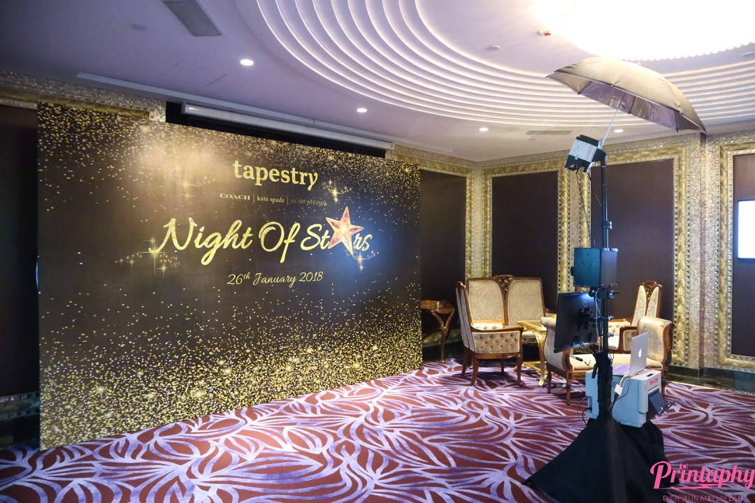 Tổ chức tiệc cuối năm, tổ chức tiệc tất niên với dịch vụ chụp ảnh Printaphy Photobooth