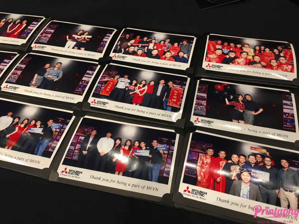 Tổ chức tiệc cuối năm, tổ chức tiệc tất niên với dịch vụ chụp ảnh Printaphy Photobooth