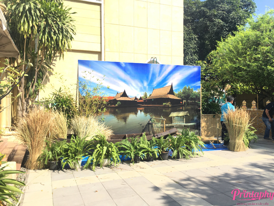 Tổ chức triển lãm và hội chợ với dịch vụ in ảnh lấy liền Printaphy Photobooth