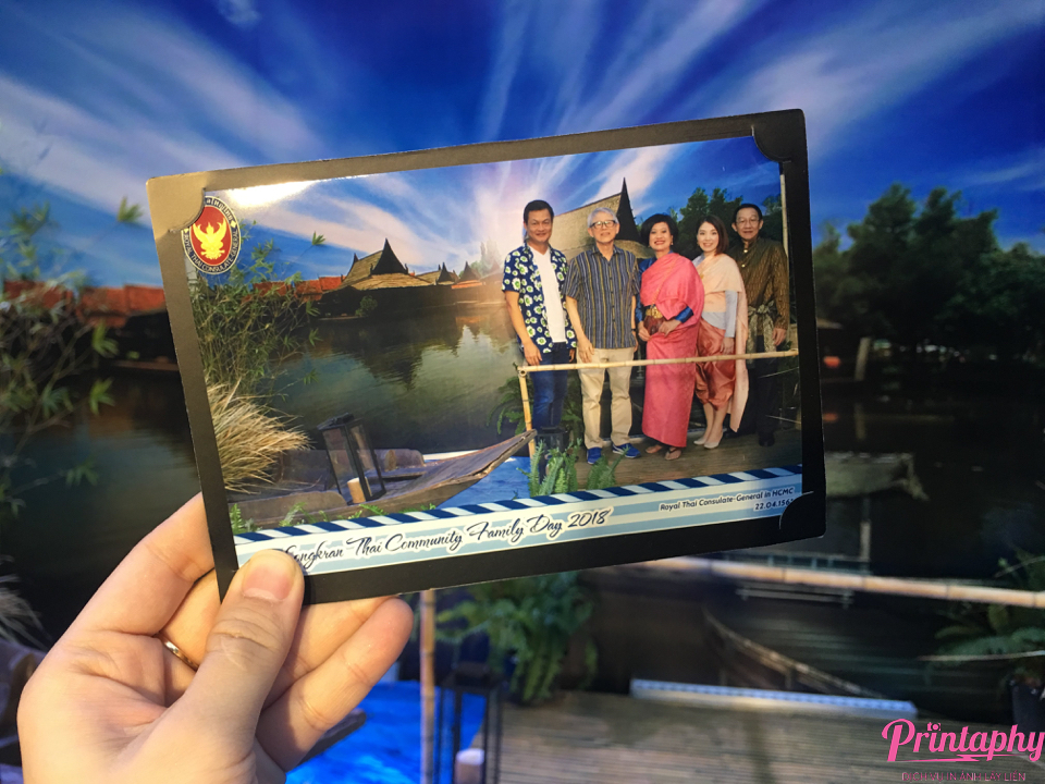 Tổ chức triển lãm và hội chợ với dịch vụ in ảnh lấy liền Printaphy Photobooth