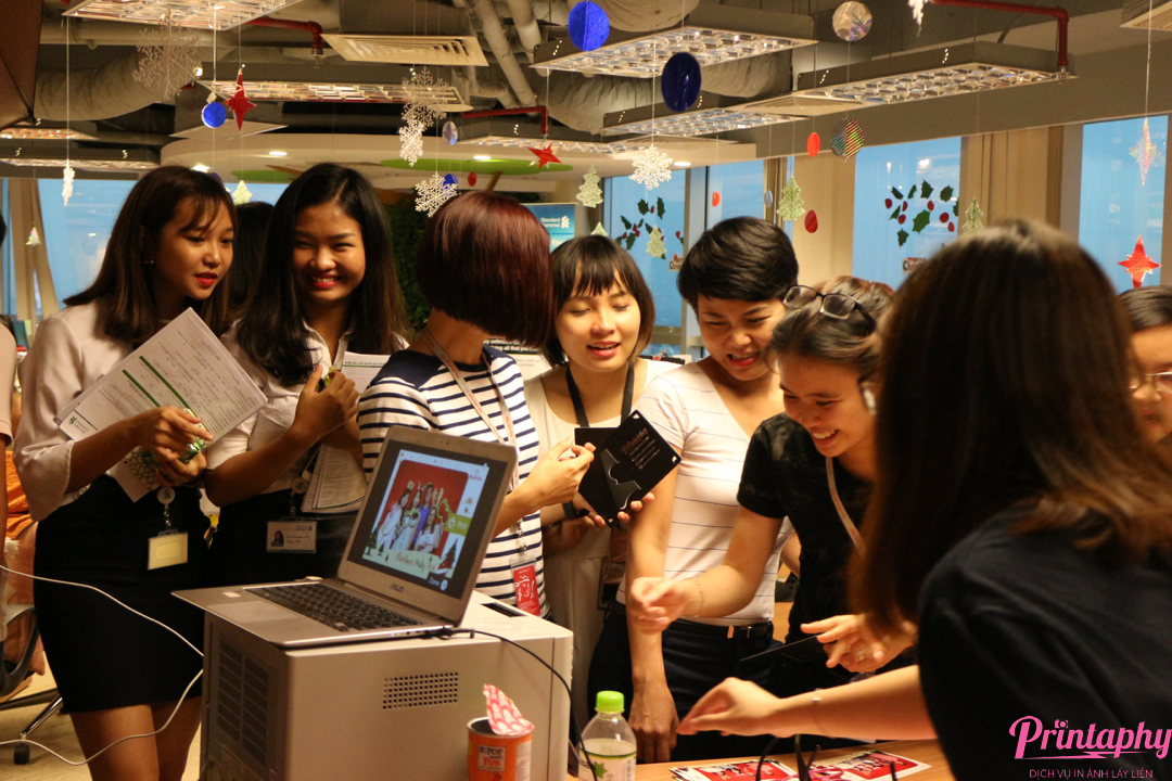 chụp ảnh lấy liền, chụp ảnh lấy ngay, chụp ảnh photobooth, chụp hình lấy liền, chup hinh lay ngay, chup hinh photobooth, in ảnh lấy liền, in hình lấy liền, printaphy,photobooth vietnam, tổ chức sinh nhật, tổ chức tiệc, tổ chức lễ hội, tổ chức prom, tổ chức tiệc giáng sinh