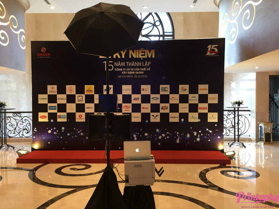 Tổ chức lễ kỷ niệm thành lập công ty & hội nghị tri ân khách hàng cùng Printaphy Photobooth Vietnam